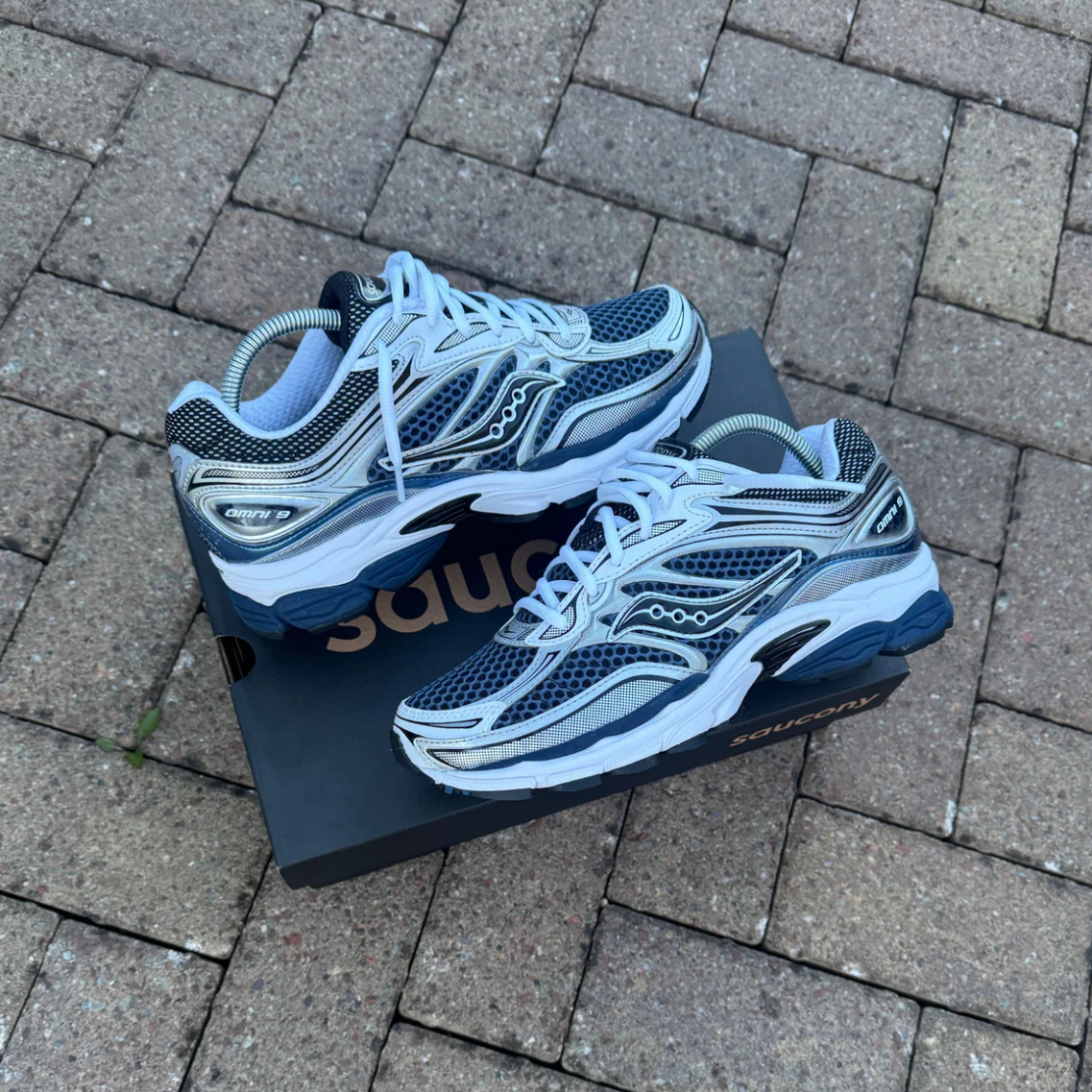 Saucony ProGrid Omni 9 ‘Deep Navy’