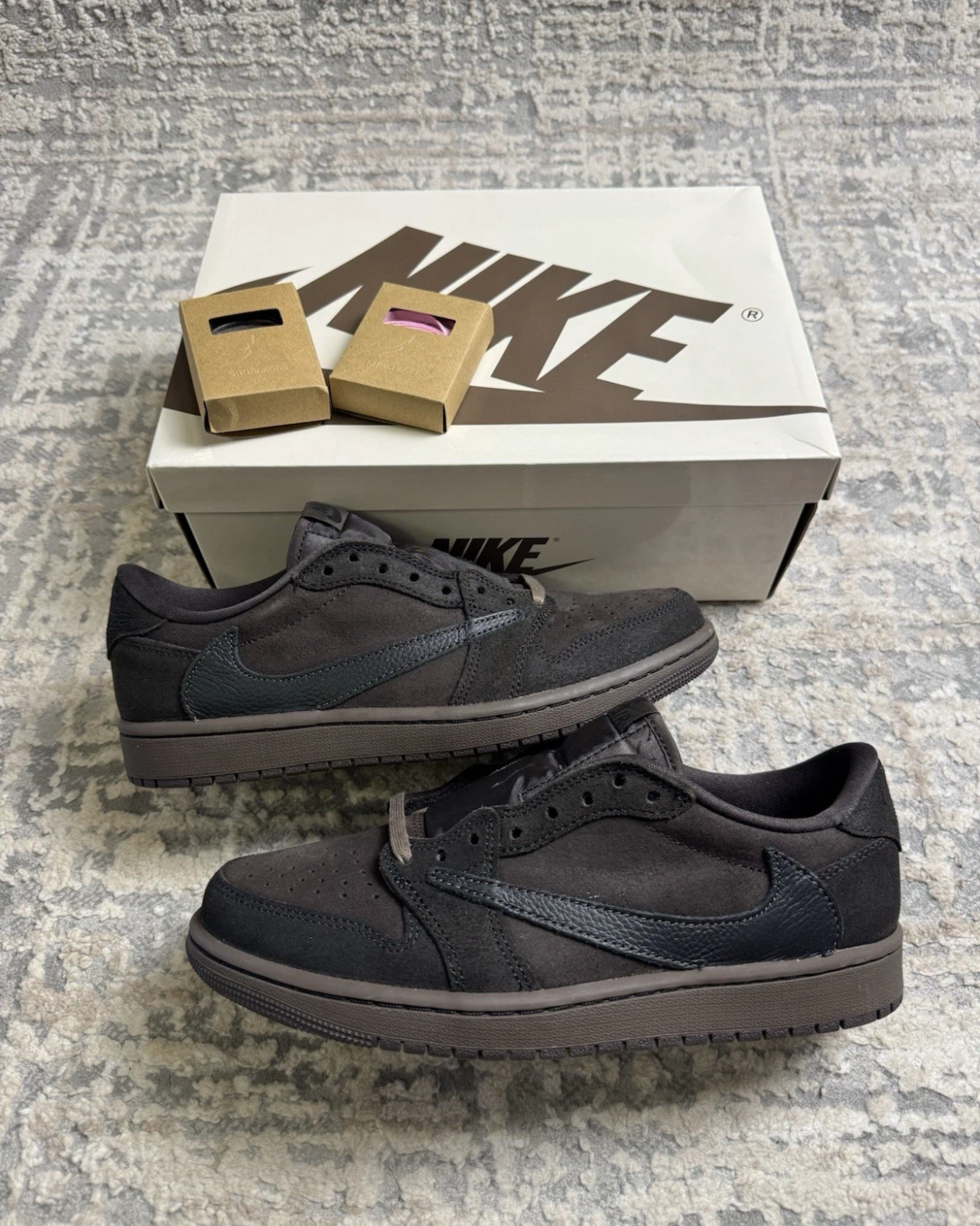 Travis Scott "Velvet Brown"- Nike Air Jordan 1 Retro Low OG SP