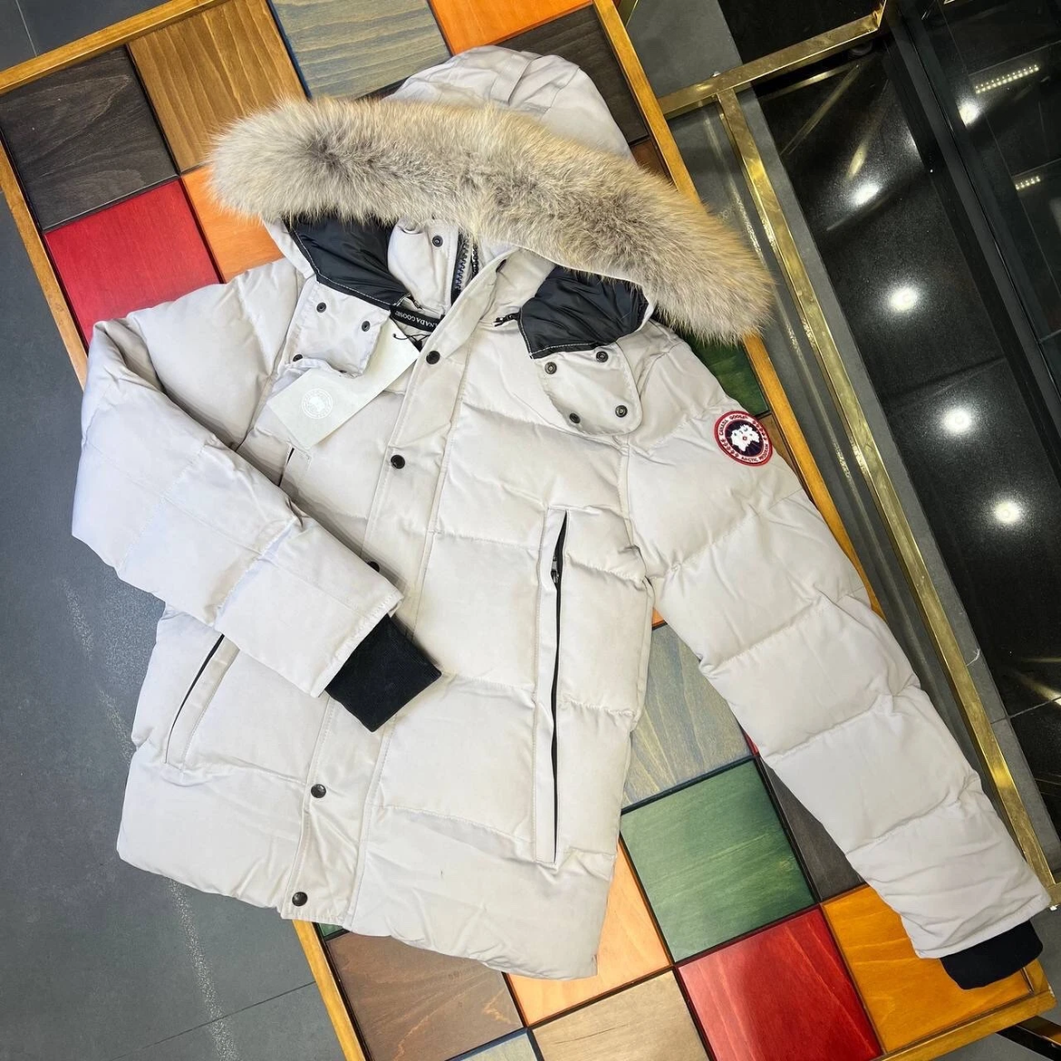 Canada Goose Wyndham Parka — White